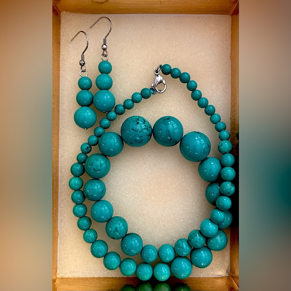 Turquoise necklace & earring set